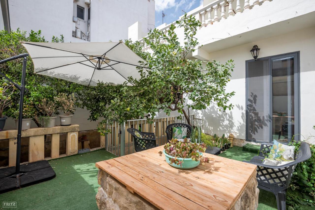 Close To Airport - Private Room With Private Bathroom Adults Only Gudja Екстериор снимка