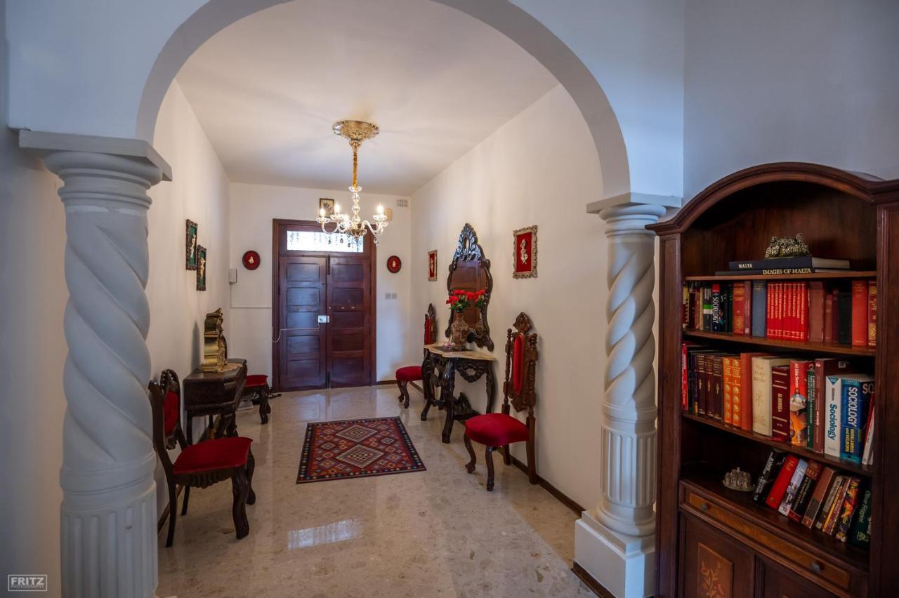 Close To Airport - Private Room With Private Bathroom Adults Only Gudja Екстериор снимка